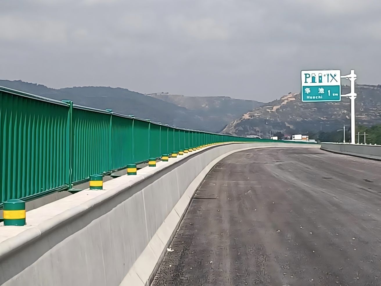 钢制无焊接防眩栅