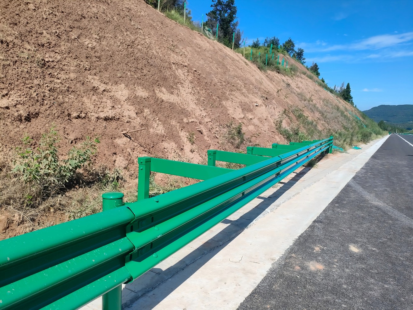 跨边沟护栏外展端头