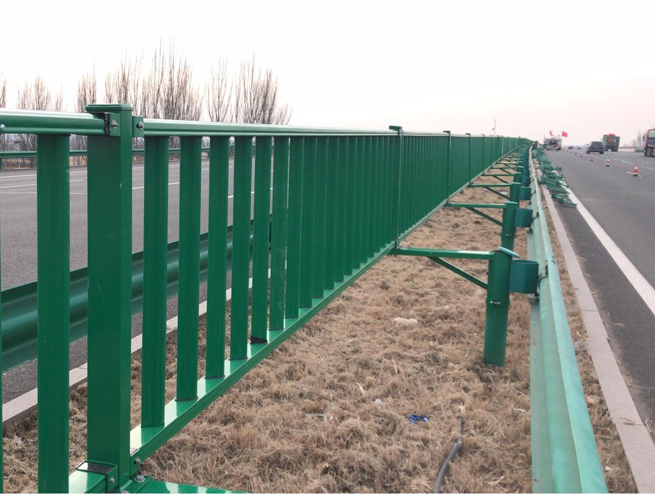 钢制无焊接防眩栅